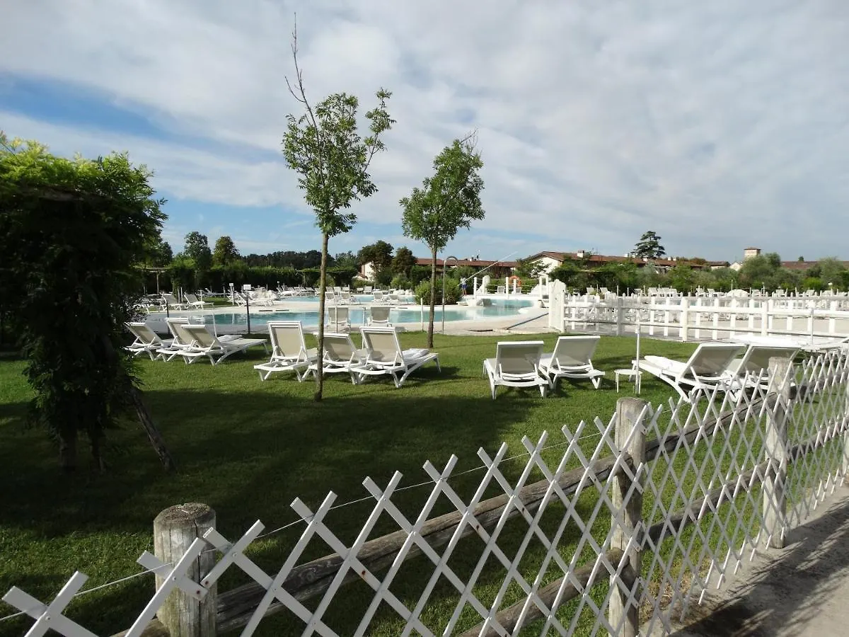 Pozzolengo Golf Residence Apartment 0*,